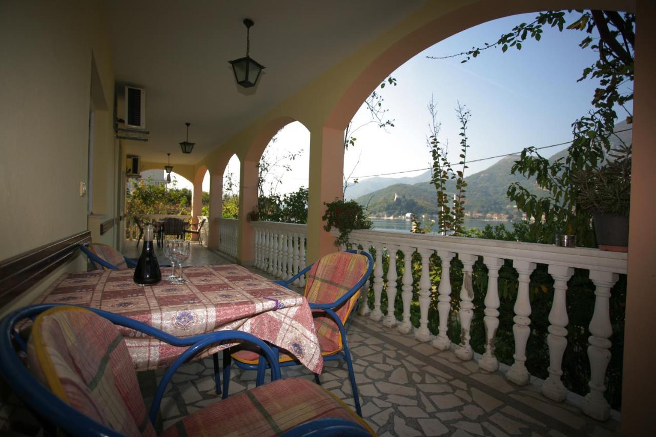 Stevovic Apartments Tivat Kültér fotó