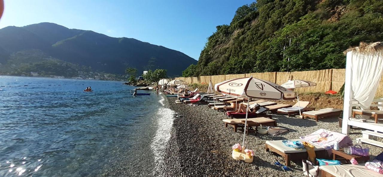 Stevovic Apartments Tivat Kültér fotó
